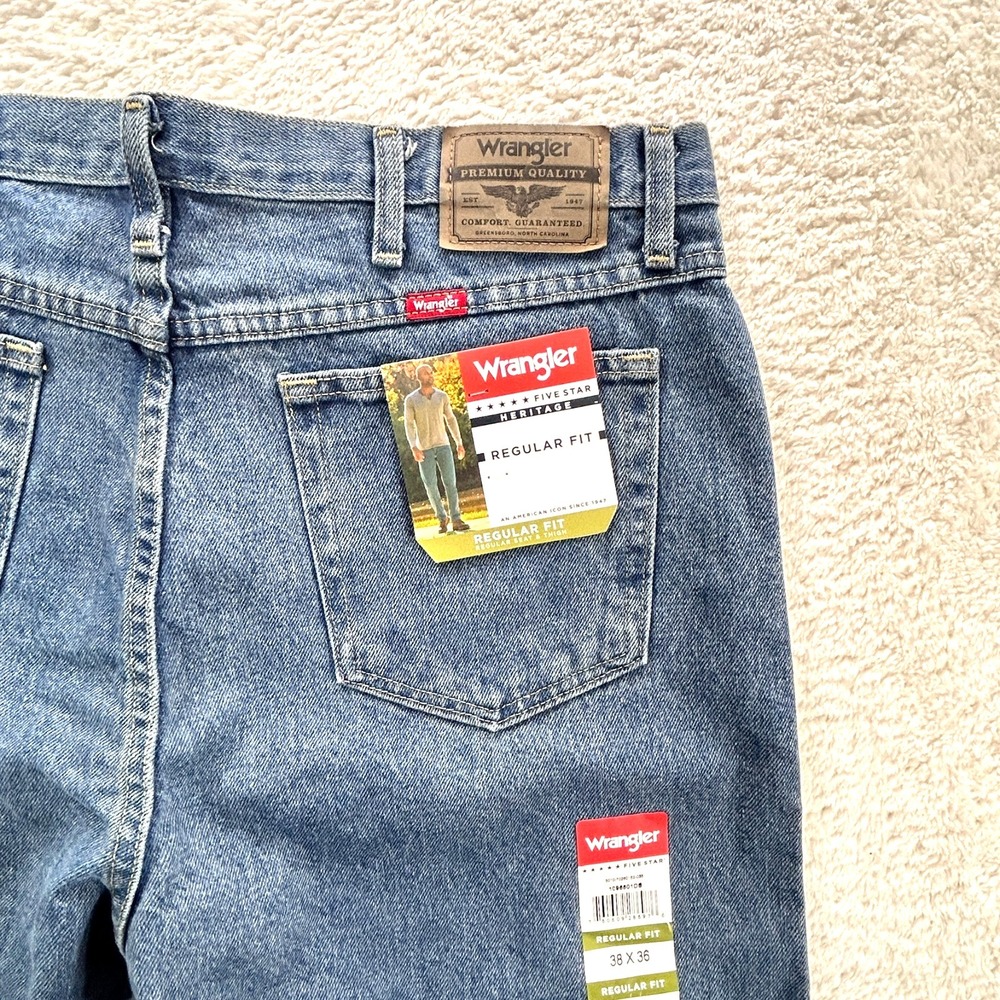 Wrangler Jean Men's 38X36 Blue Dark Wash Stretch Denim Regular Fit - Picture 6 of 10